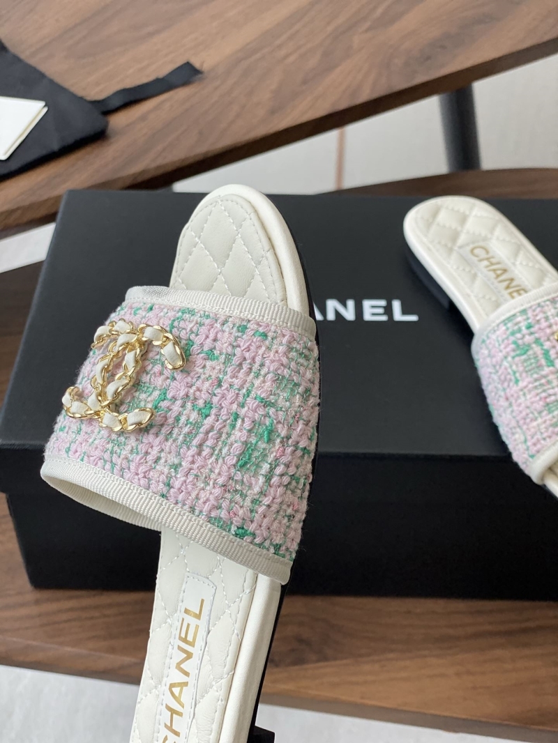 Ch**el slippers